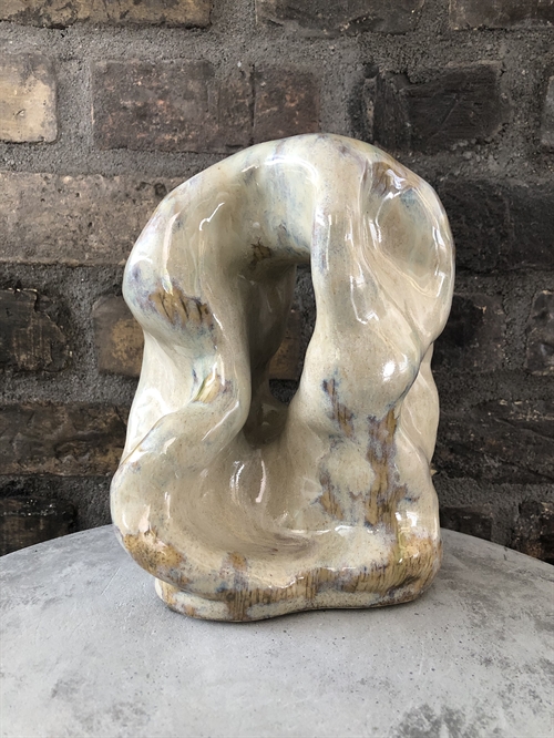 Keramik skulptur af Pernille Calundan